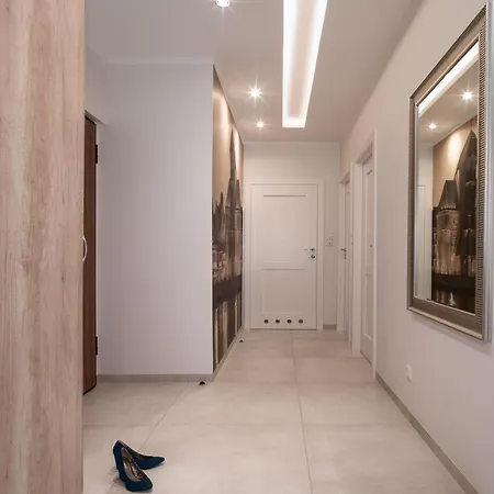 M&j - Garden Gates Apartment